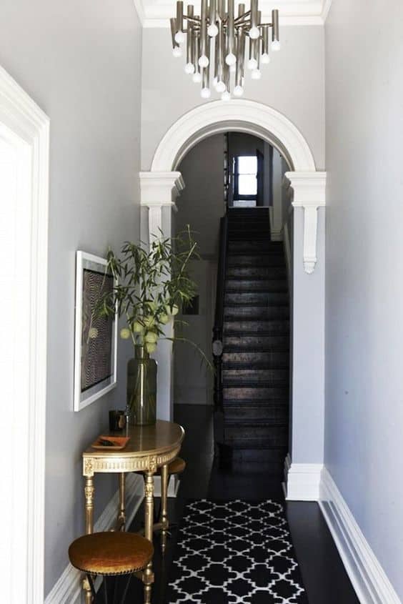 how to decorate hallway