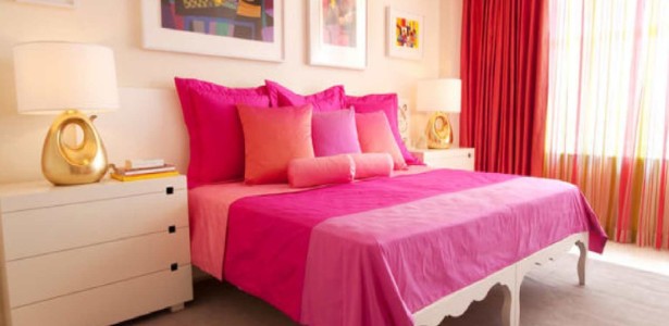 Young-Womans-Bedroom-Designs-with-Pink-Bed-and-Red-Curtain-also-Picture-Frame-plus-Brown-Rug-on-White-Floor-615x300