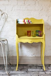 English Yellow_side table