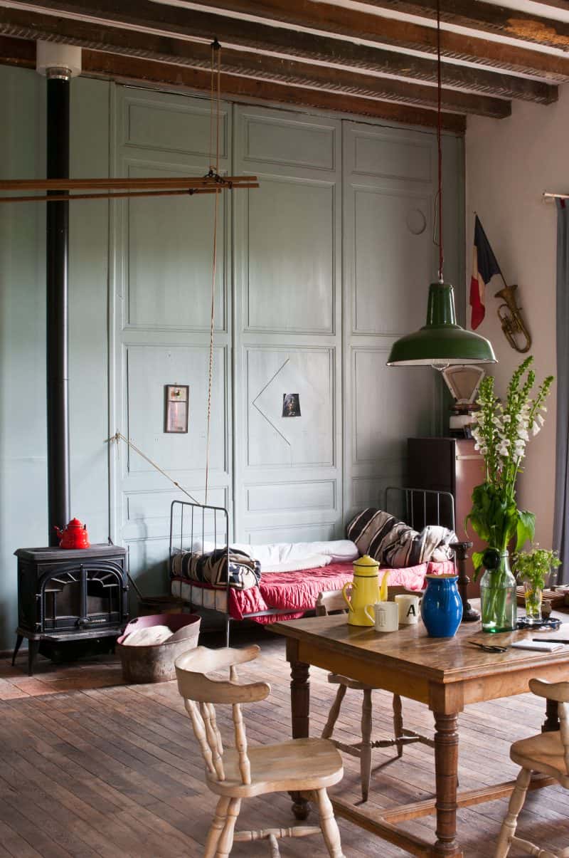 Room-Recipes-for-Style-and-Colour_Alex-Russell-Flint-bedroom