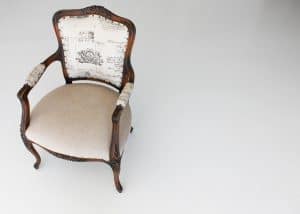 chair-379398_960_720