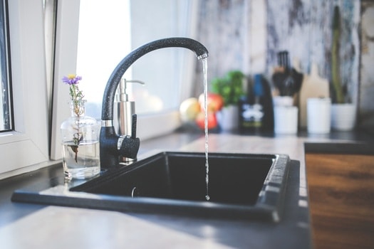 water-kitchen-black-design-medium