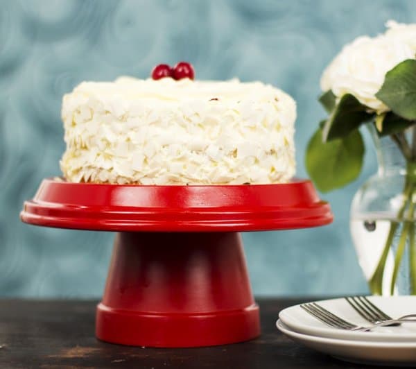 Quick and Easy DIY Cake Stand