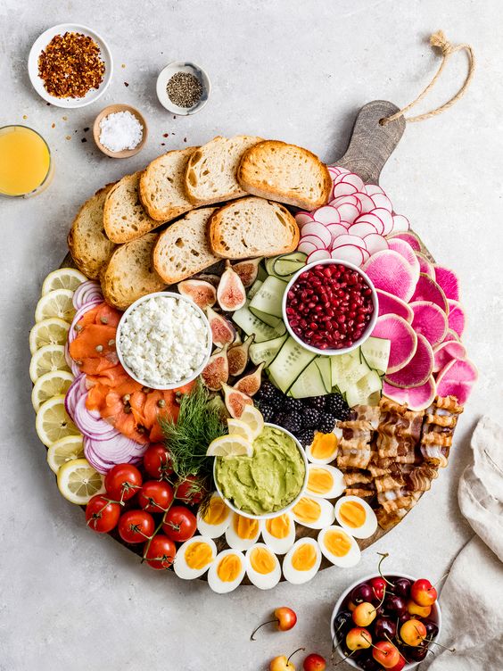 Party Brunch Board Ideas - Home Trends Magazine